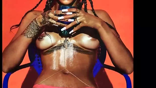 Rihanna Nude Pussy And Tits iCloud Hack