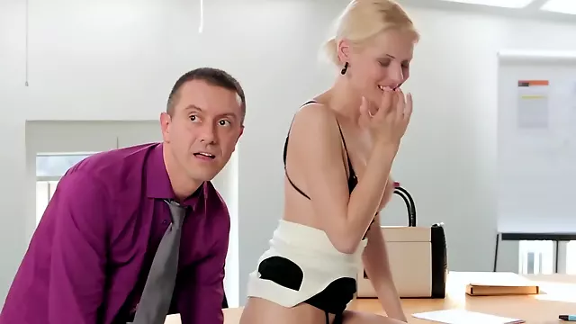 Petite office lady Lynna Nilsson gets fucked by her boss
