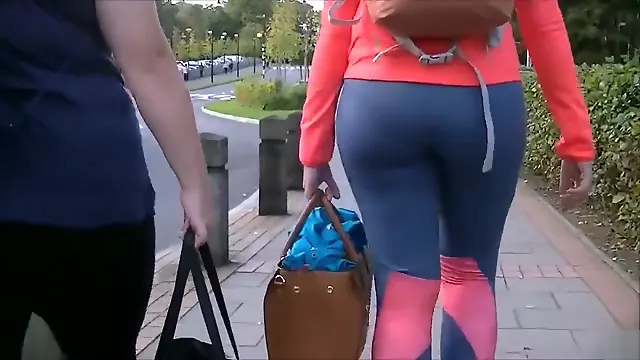 Blue spandex pants hug her sexy big ass