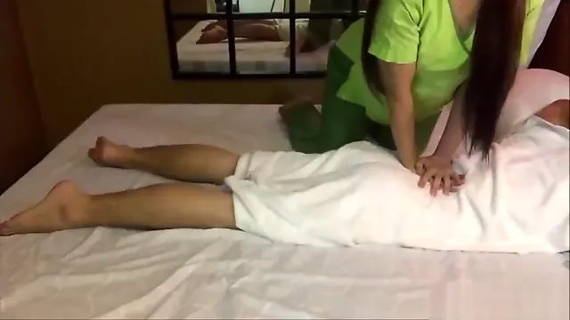 PINAY MASSAGE THERAPIST AGREED FOR EXTRA SERVICE
