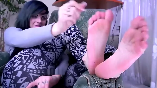 Emo foot and sole show