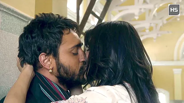 Anushka Sharma - Super sexy make-out sessions in stunning 4K