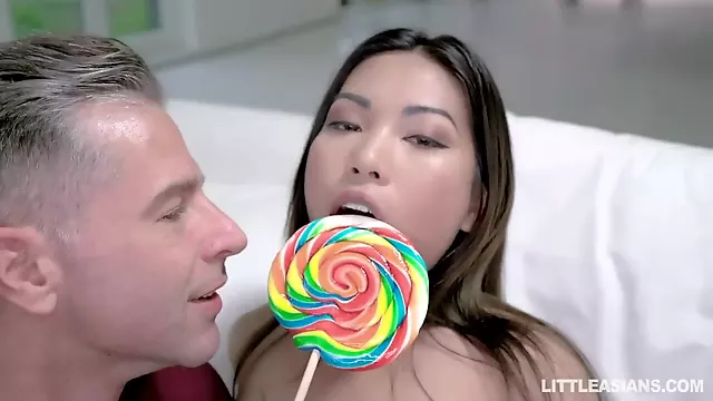 Polly Pons And Sarah Lollypop In Little Asian Lollipop Lover