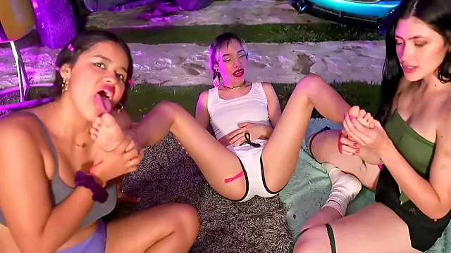 Sexy Teen Bionda Scopata, Lesbiche Sexy, Lesbica Bionda E Mora, Bionda Fetish, All Feet Di Bionde Vid