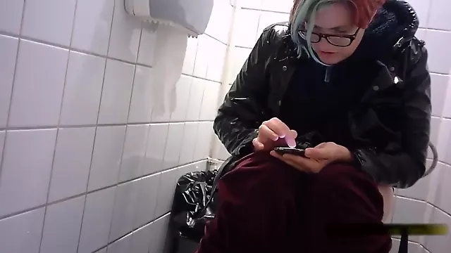 Fuck Kasar Di Toilet, Hardcore Remaja, Kamera Toilet Tersembunyi, Kamera Tersembunyi Remaja